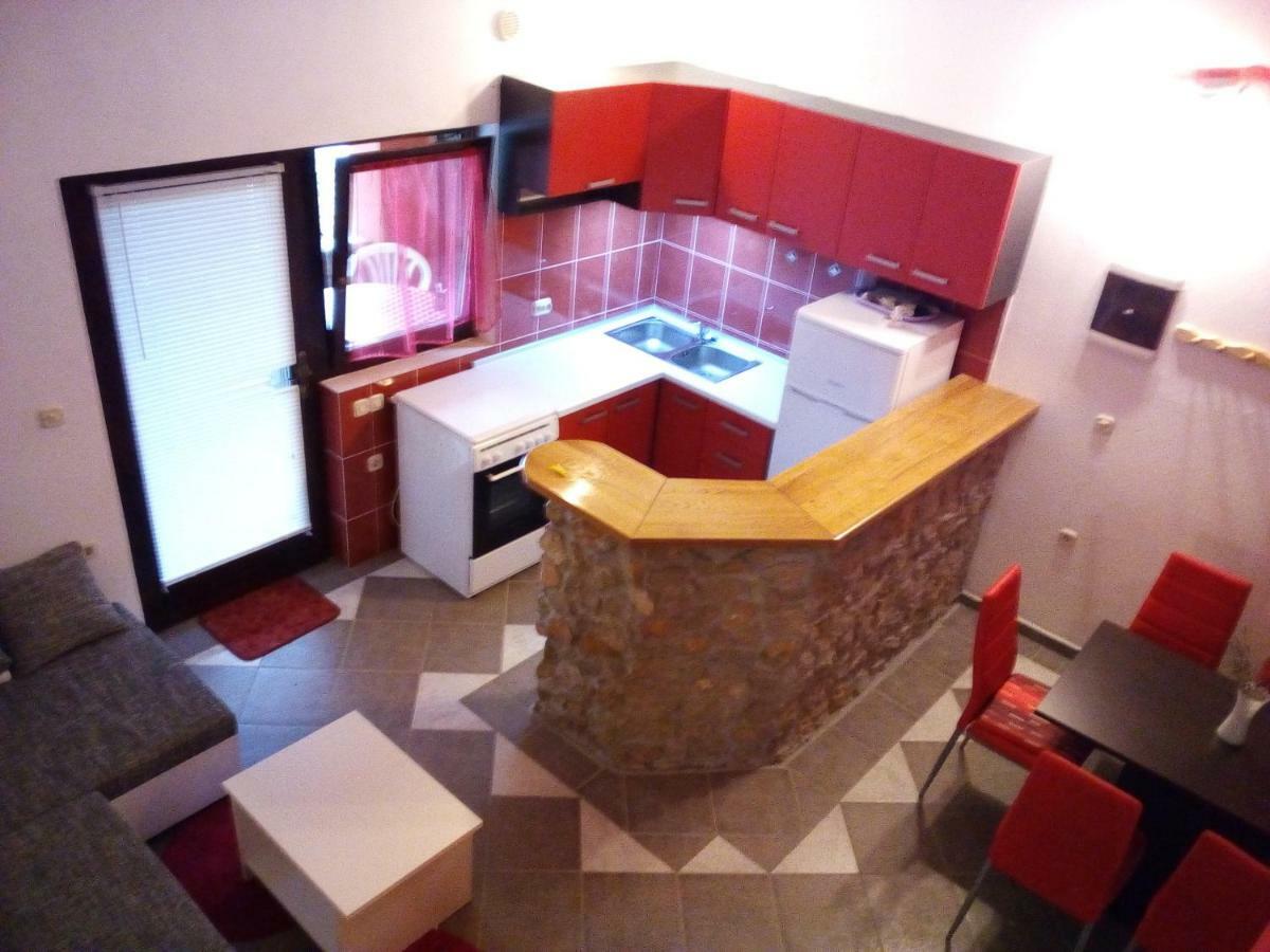 Studio Apartman Hrast Селине Экстерьер фото