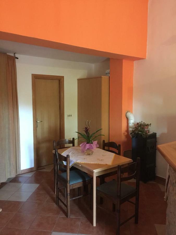 Studio Apartman Hrast Селине Экстерьер фото