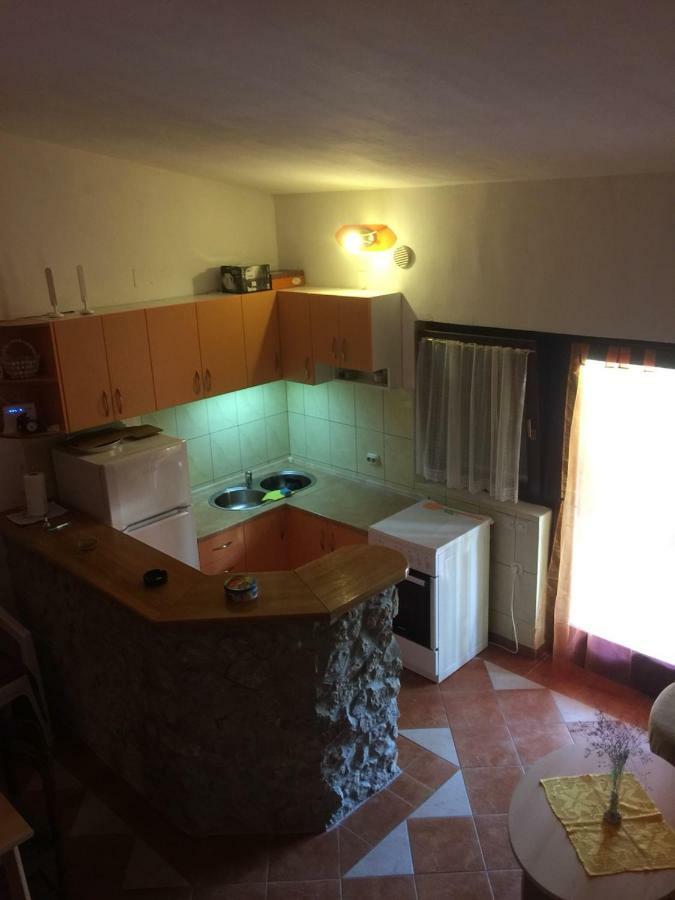 Studio Apartman Hrast Селине Экстерьер фото